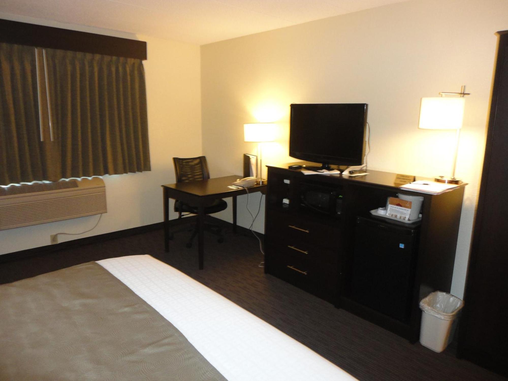 Baymont By Wyndham Owatonna Hotel Екстериор снимка